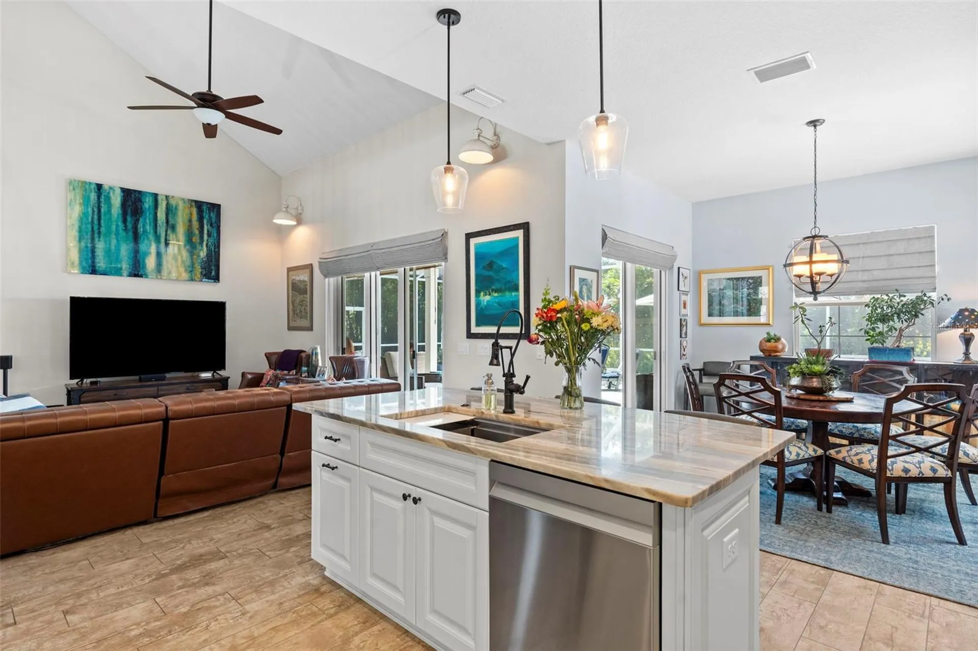 112 S Florida Avenue Tarpon Springs FL 34689