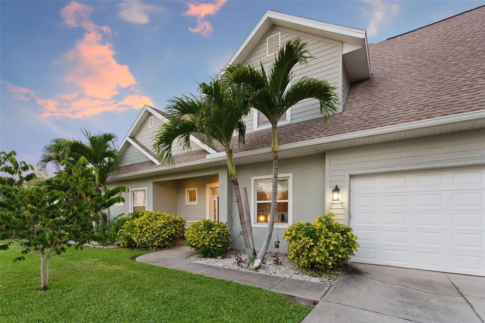 112 S Florida Avenue Tarpon Springs FL 34689