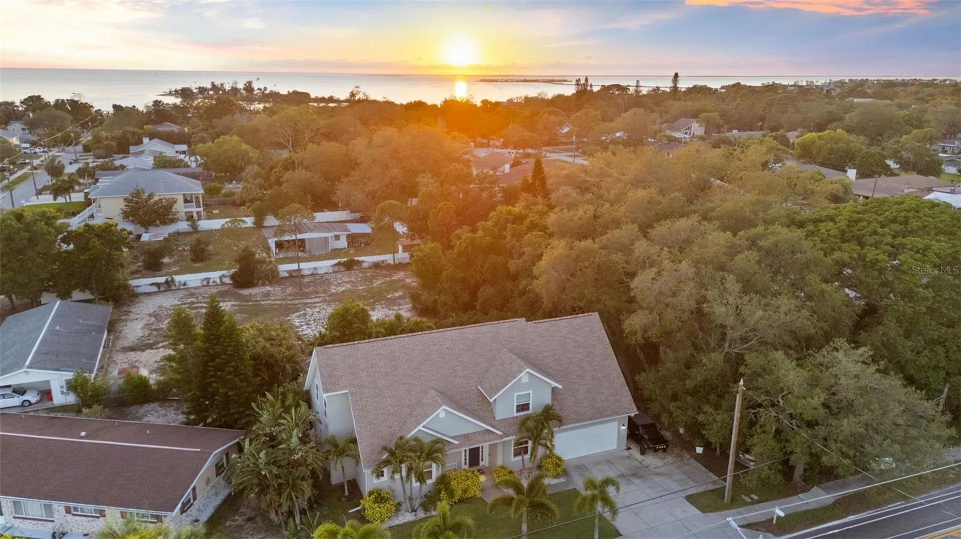 112 S Florida Avenue Tarpon Springs FL 34689