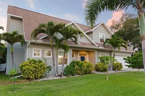 112 S Florida Avenue Tarpon Springs FL 34689