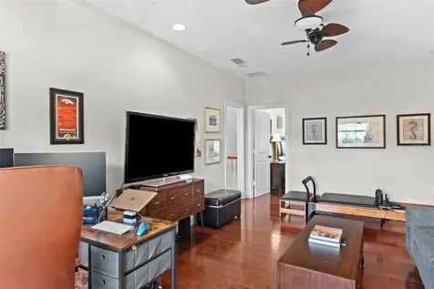 112 S Florida Avenue Tarpon Springs FL 34689