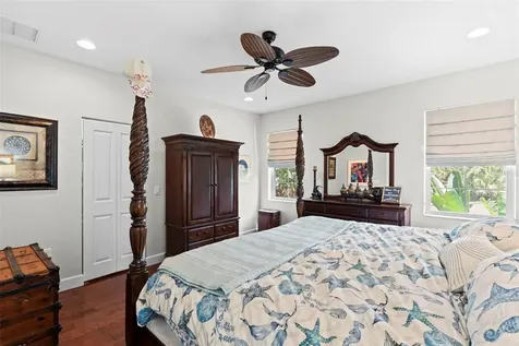 112 S Florida Avenue Tarpon Springs FL 34689