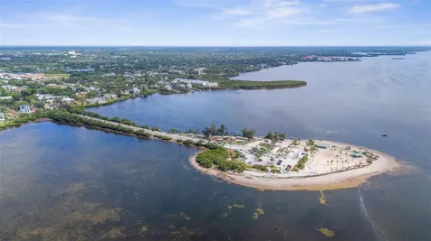 112 S Florida Avenue Tarpon Springs FL 34689