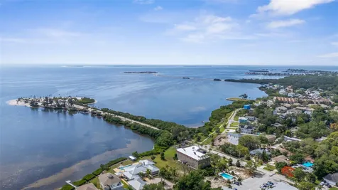 112 S Florida Avenue Tarpon Springs FL 34689