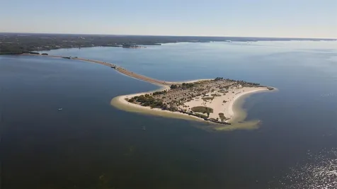 112 S Florida Avenue Tarpon Springs FL 34689