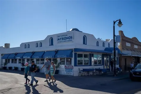 112 S Florida Avenue Tarpon Springs FL 34689