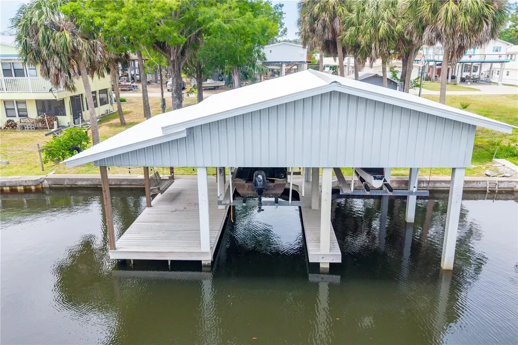 75 NE 236th Street Suwannee FL 32692