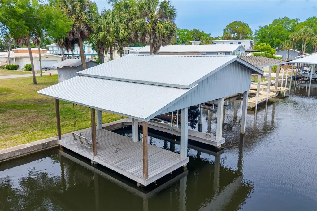 75 NE 236th Street Suwannee FL 32692