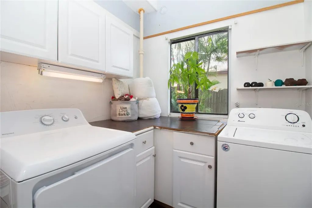 2222 34th Avenue N St Petersburg FL 33713