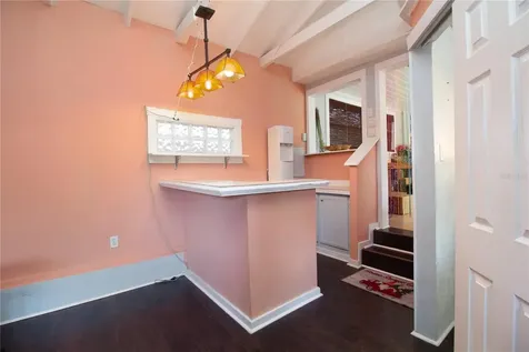 2222 34th Avenue N St Petersburg FL 33713