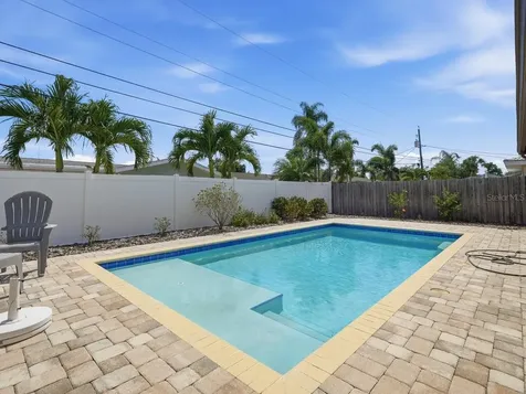 3650 Shady Bluffs Drive Largo FL 33770