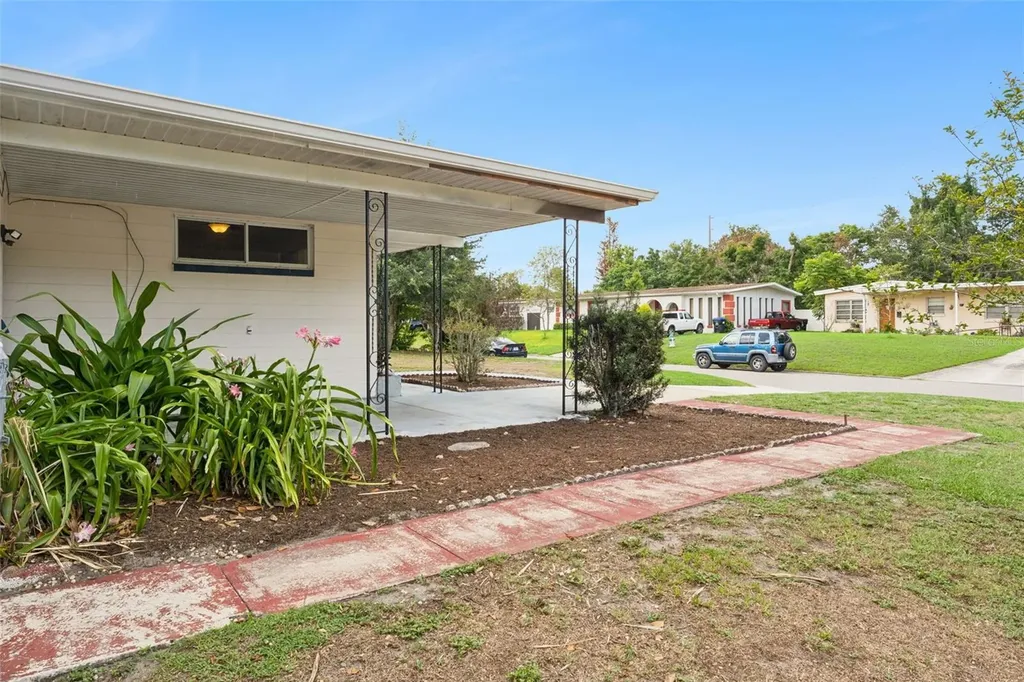 4203 Kildaire Avenue Orlando FL 32812