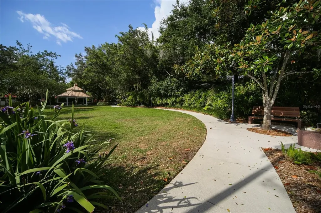 1676 Oak Street Sarasota FL 34236