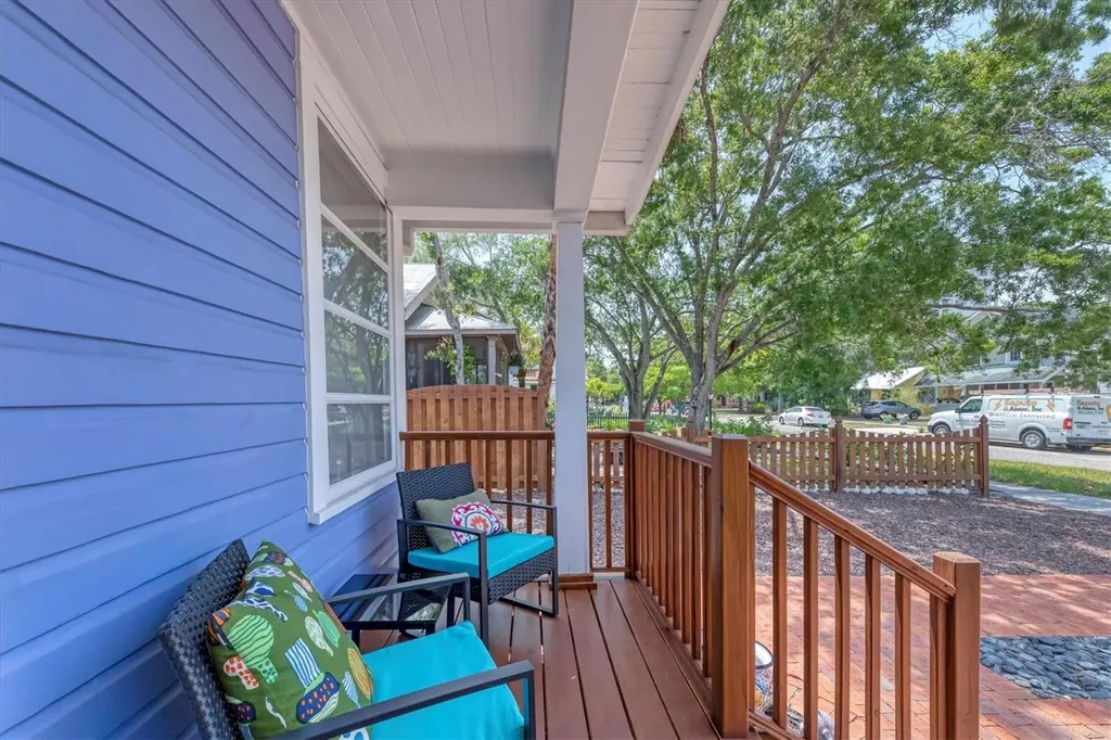 1676 Oak Street Sarasota FL 34236