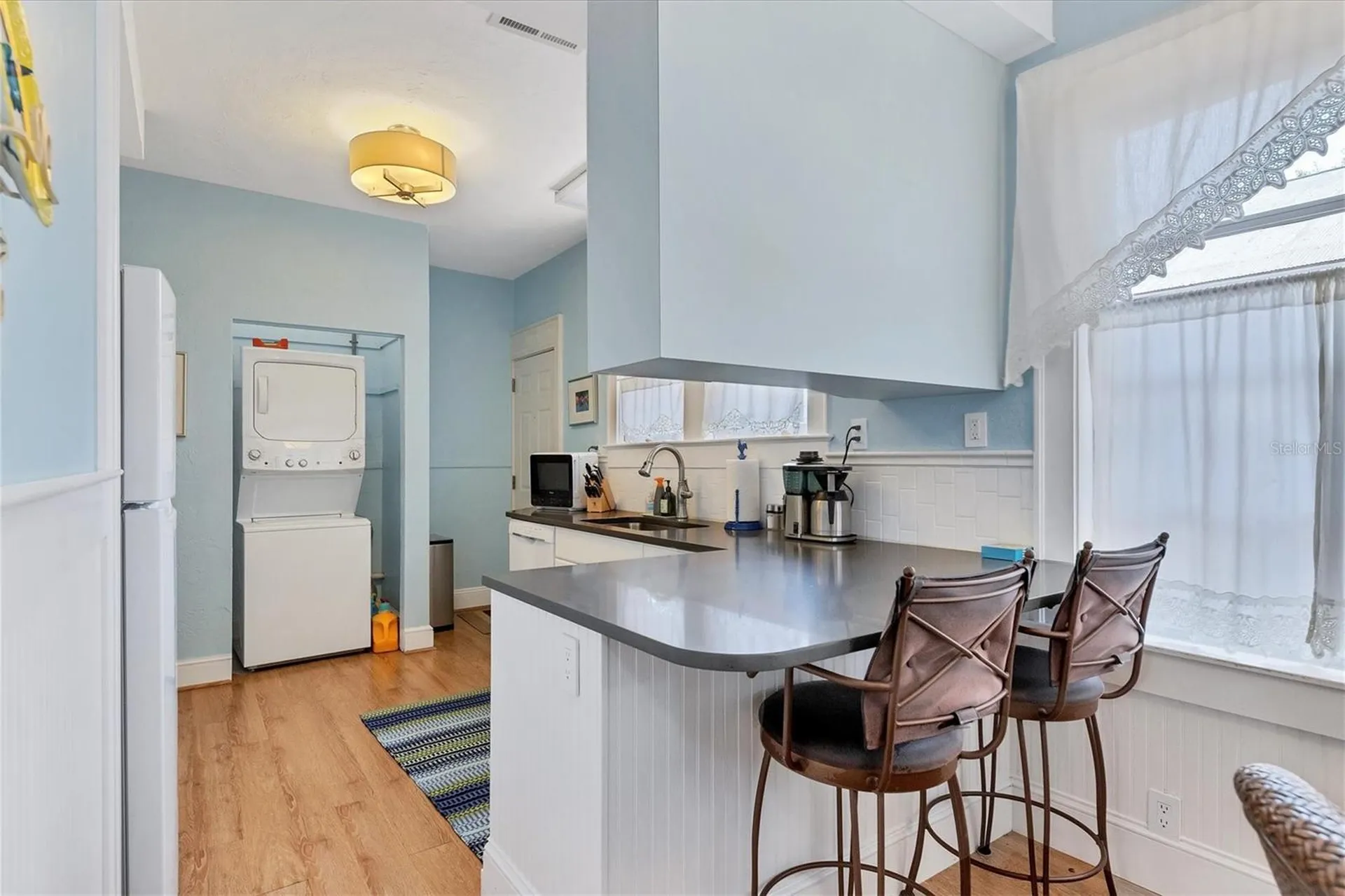 1676 Oak Street Sarasota FL 34236