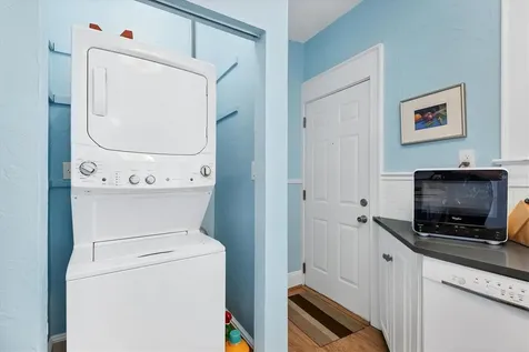 1676 Oak Street Sarasota FL 34236