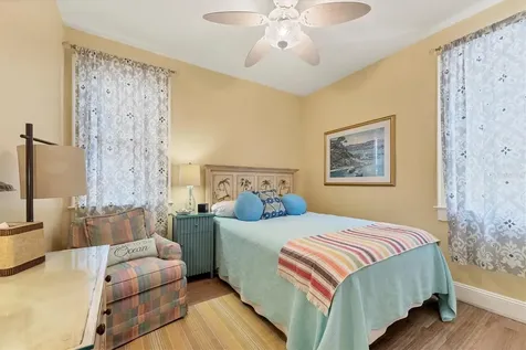 1676 Oak Street Sarasota FL 34236