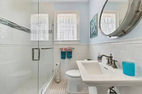 1676 Oak Street Sarasota FL 34236