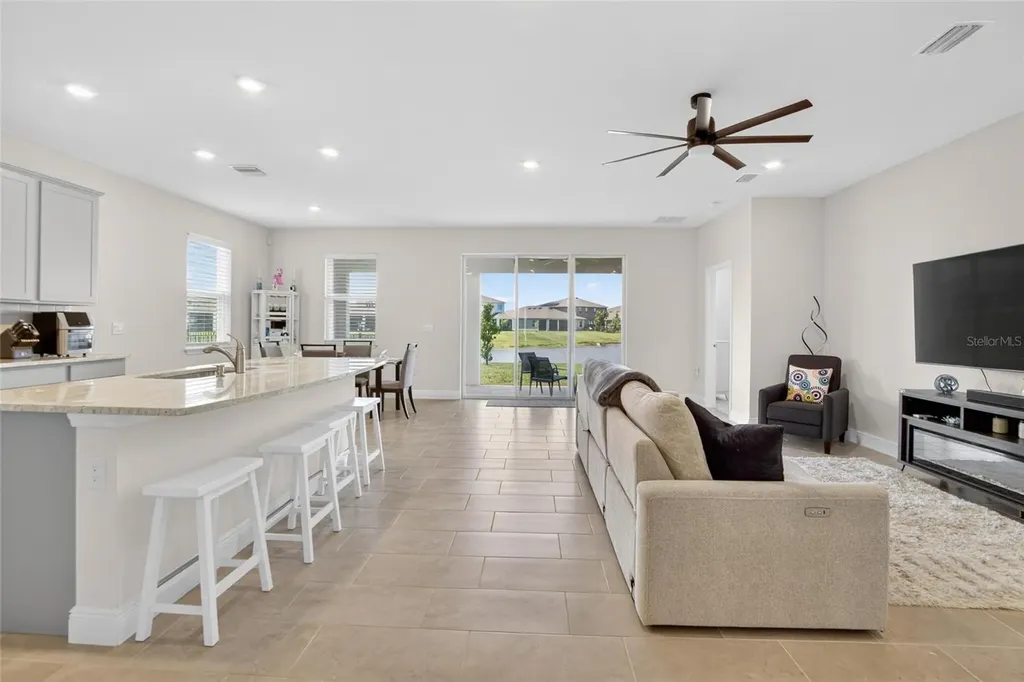 152 Bright Ibis Avenue Apollo Beach FL 33572