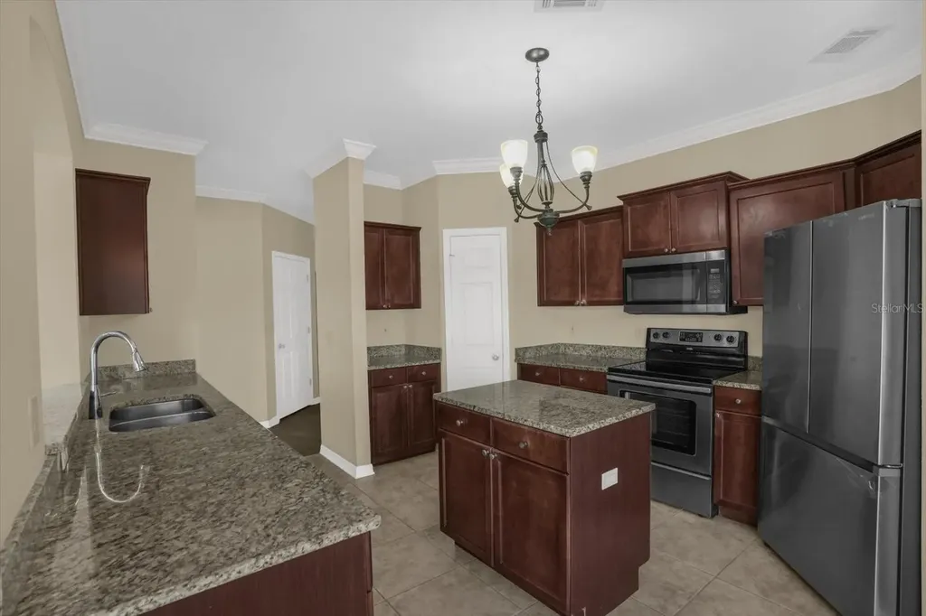 163 Villa Di Este Terrace Lake Mary FL 32746