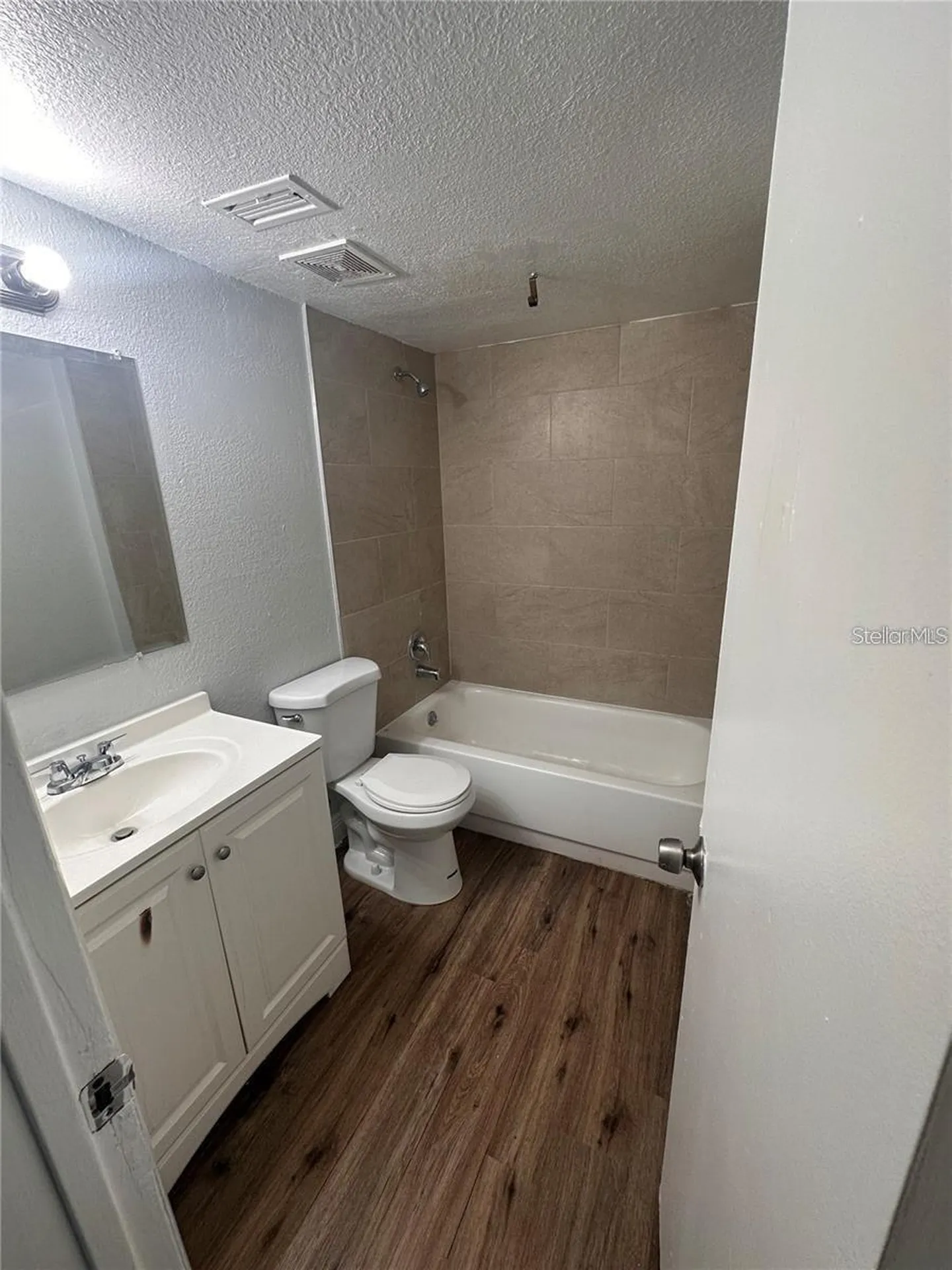 9013 Westchester Circle Tampa FL 33604