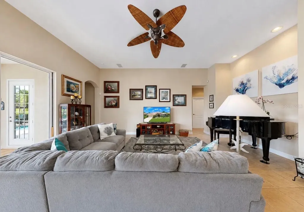 2208 Myrtle Vista Court Sun City Center FL 33573