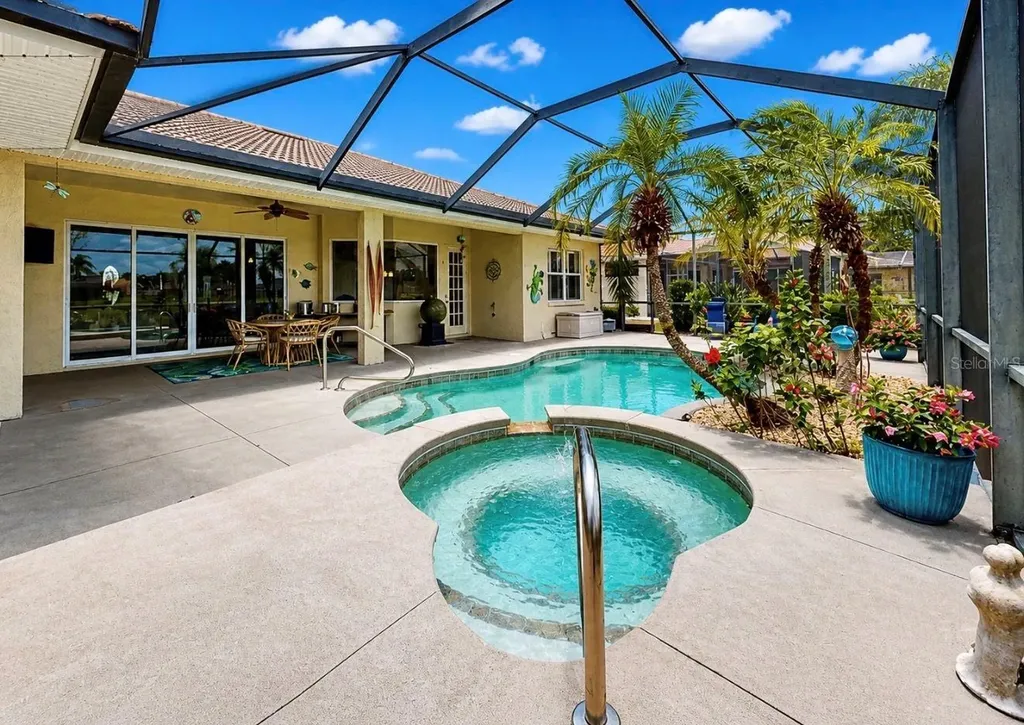 2208 Myrtle Vista Court Sun City Center FL 33573