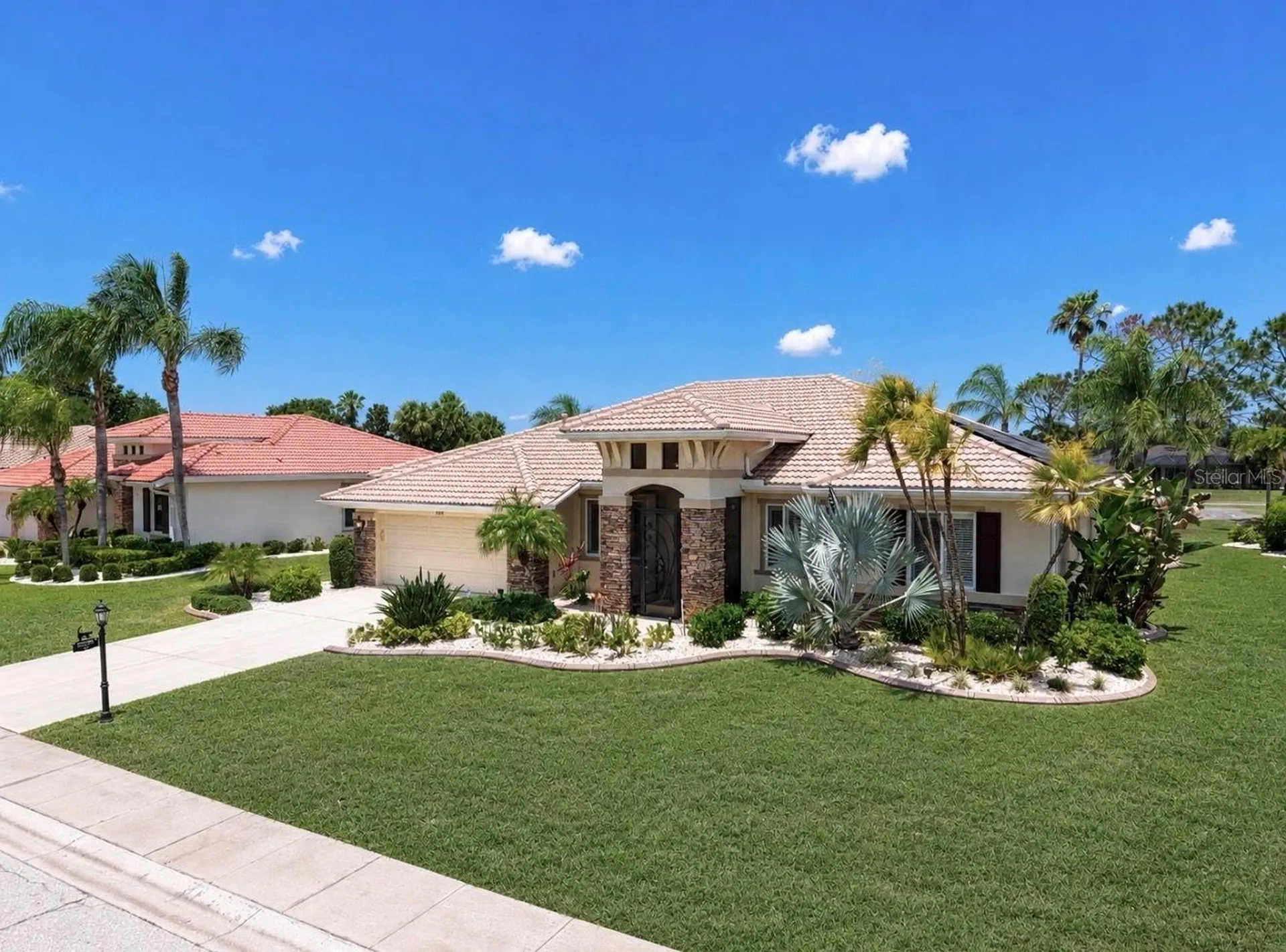 2208 Myrtle Vista Court Sun City Center FL 33573