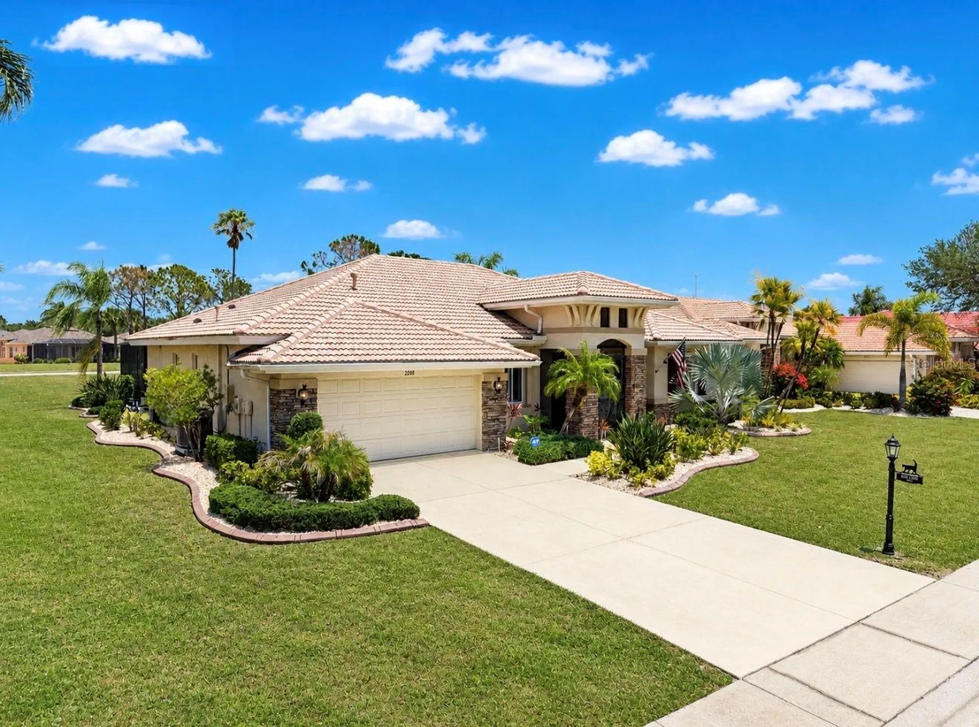 2208 Myrtle Vista Court Sun City Center FL 33573