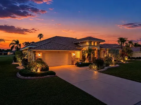 2208 Myrtle Vista Court Sun City Center FL 33573