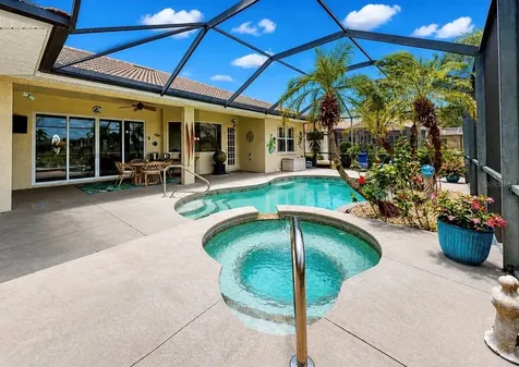 2208 Myrtle Vista Court Sun City Center FL 33573