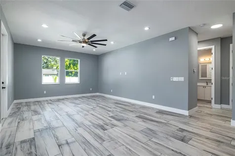 4205 W Arch Street Tampa FL 33607