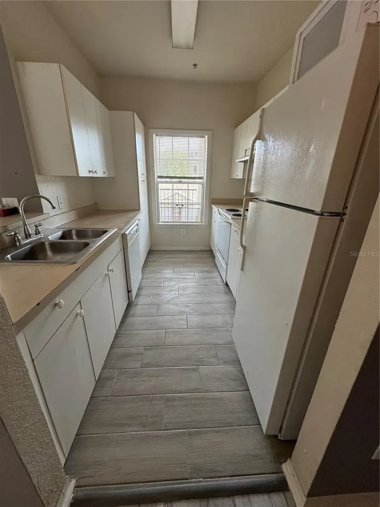 3707 Conroy Road Orlando FL 32839