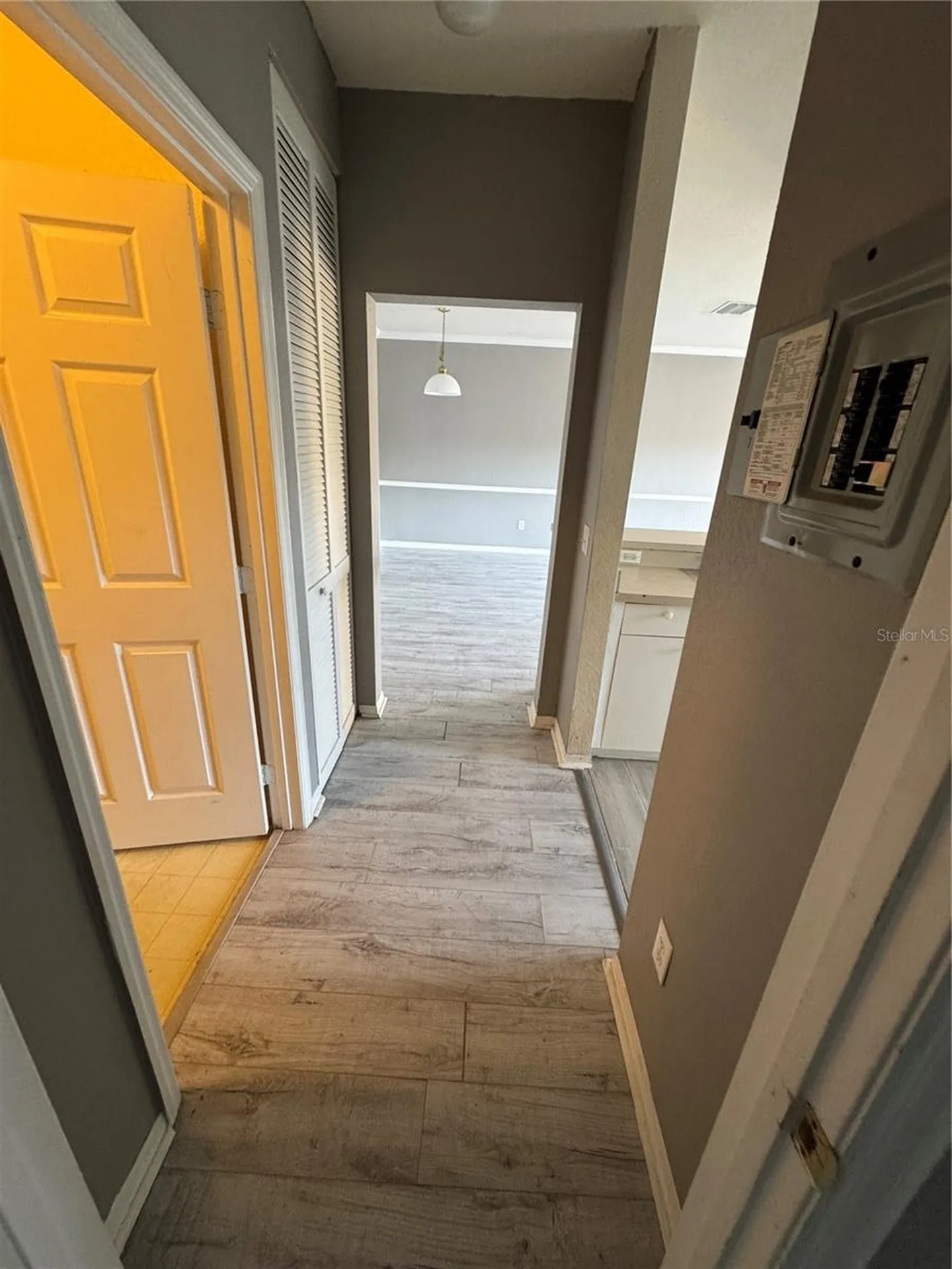 3707 Conroy Road Orlando FL 32839
