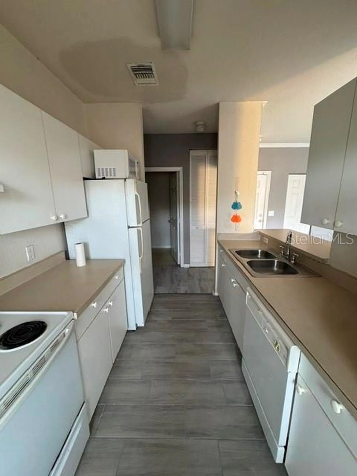 3707 Conroy Road Orlando FL 32839