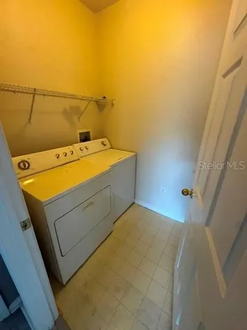 3707 Conroy Road Orlando FL 32839