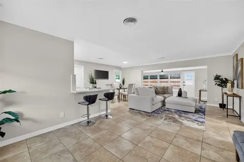 6801 17th Street S St Petersburg FL 33712