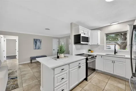 6801 17th Street S St Petersburg FL 33712
