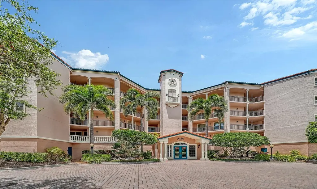5420 Eagles Point Circle Sarasota FL 34231