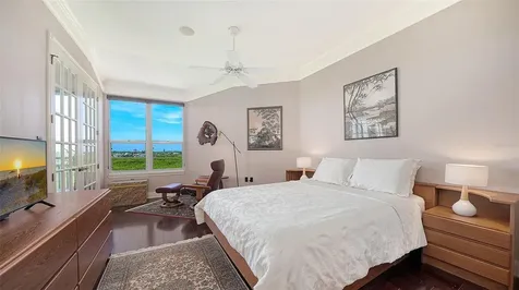 5420 Eagles Point Circle Sarasota FL 34231