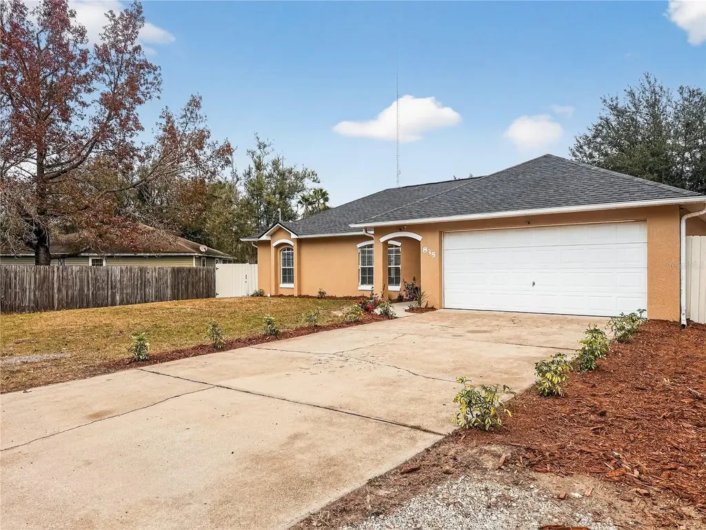 835 Lancaster Avenue Orange City FL 32763