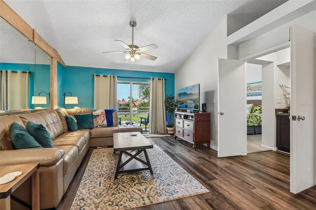 6085 Bahia Del Mar Boulevard St Petersburg FL 33715
