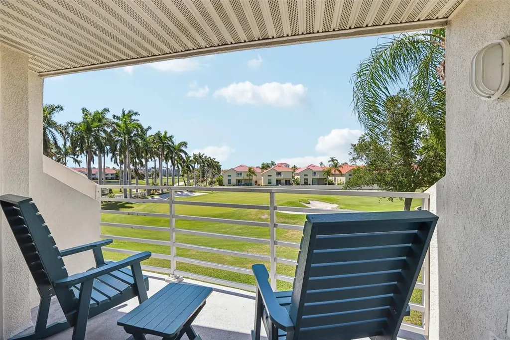 6085 Bahia Del Mar Boulevard St Petersburg FL 33715