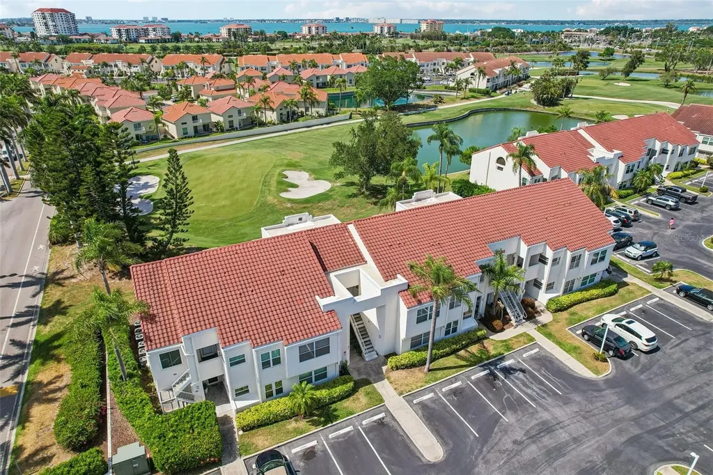 6085 Bahia Del Mar Boulevard St Petersburg FL 33715
