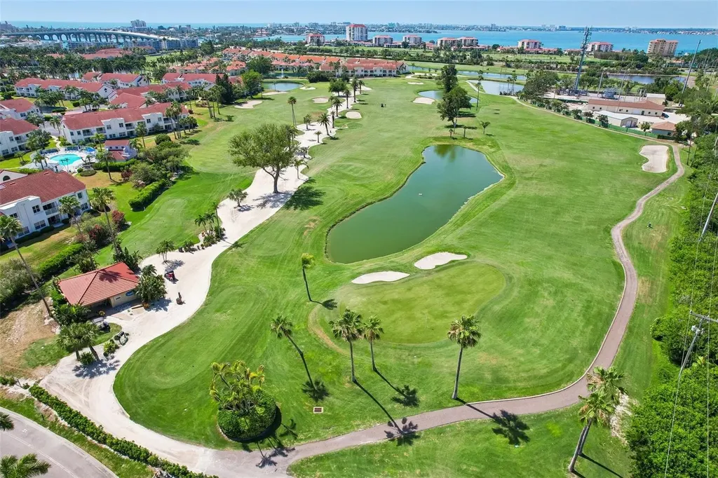 6085 Bahia Del Mar Boulevard St Petersburg FL 33715
