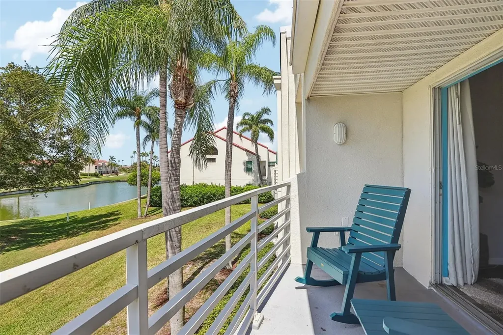 6085 Bahia Del Mar Boulevard St Petersburg FL 33715
