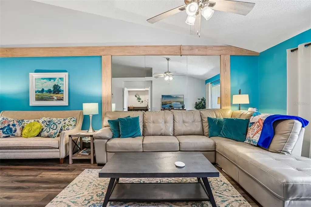 6085 Bahia Del Mar Boulevard St Petersburg FL 33715