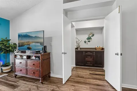 6085 Bahia Del Mar Boulevard St Petersburg FL 33715