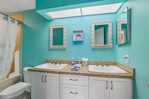 6085 Bahia Del Mar Boulevard St Petersburg FL 33715