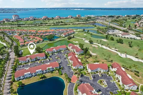 6085 Bahia Del Mar Boulevard St Petersburg FL 33715